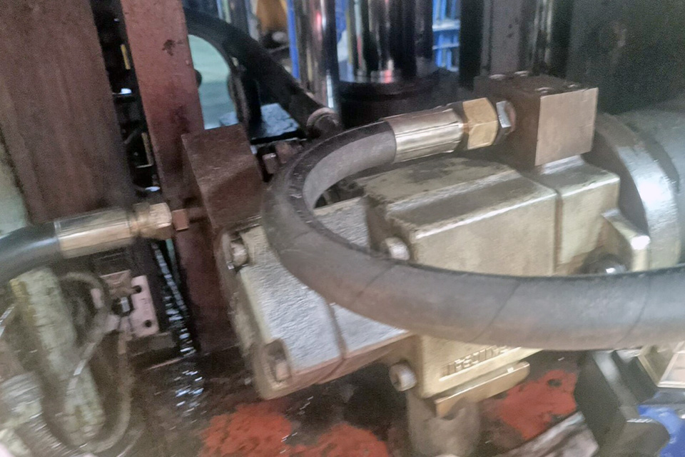 PV2R vane pump application