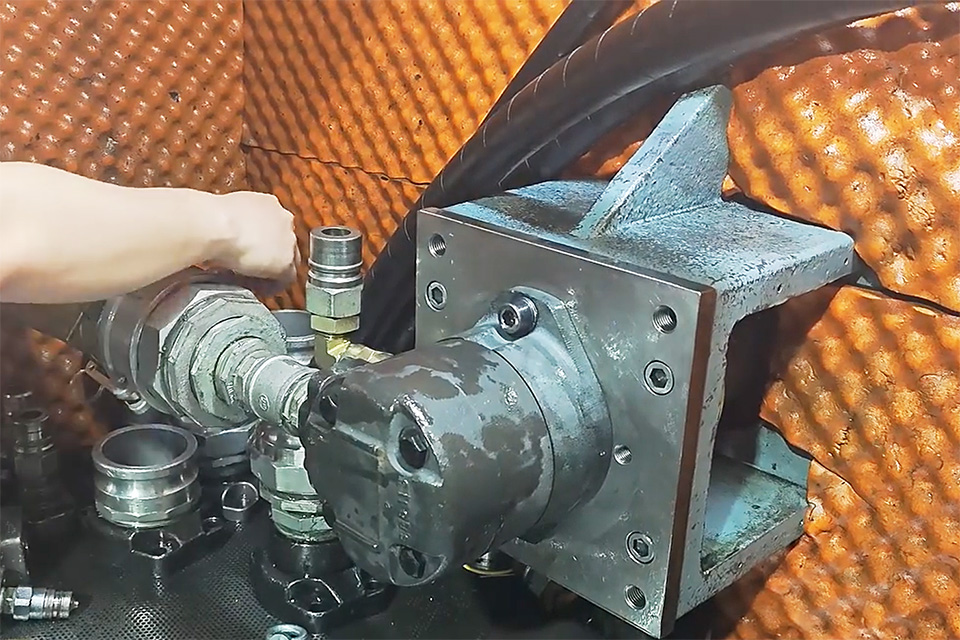 Vane pump test equipment (1)